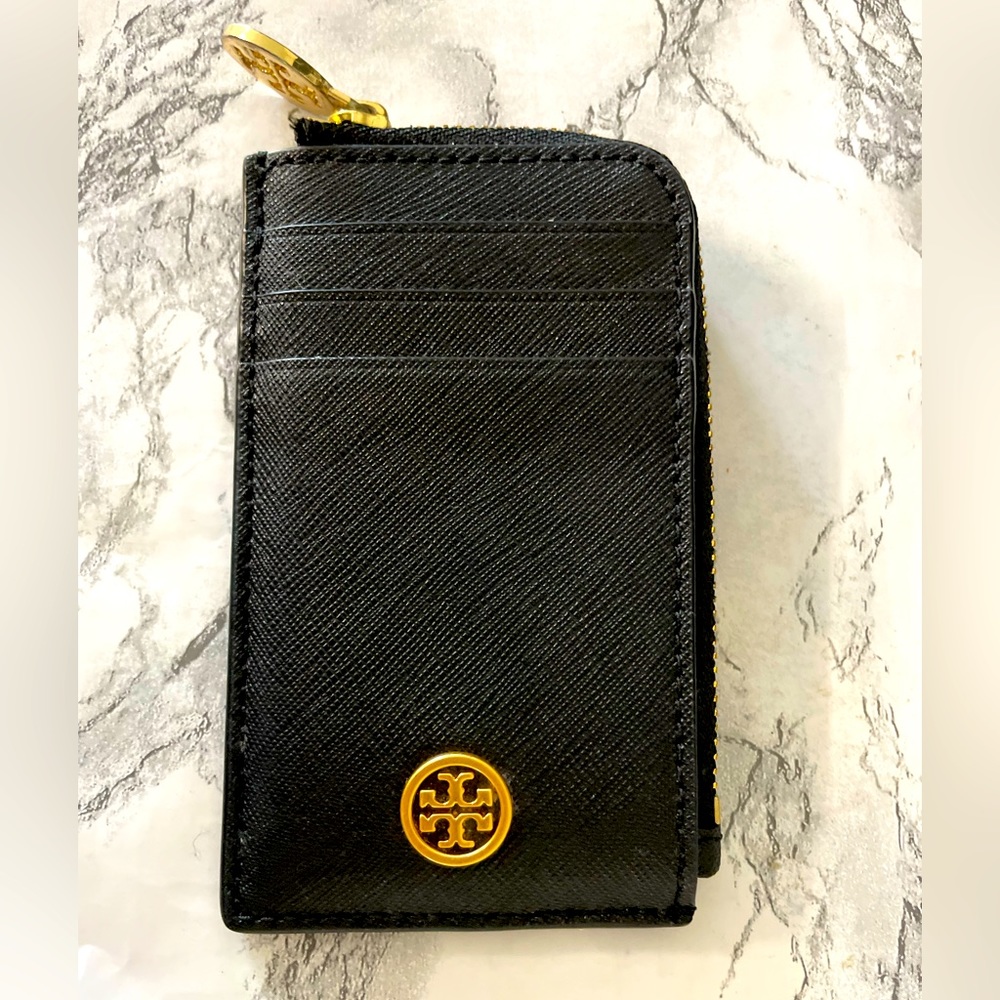 Tory Burch Card Holder / Comes with a belt / Excellent condition/ Gold Hardware - Picture 2 of 5
